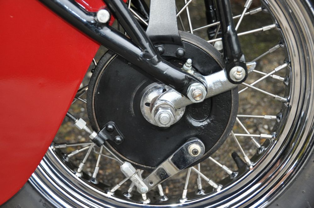 Indian Four 1940 red mét.