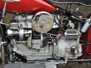 Indian Four 1940 red mét.