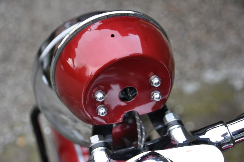 Indian Four 1940 red mét.