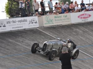 STuTZ DV 32 Blackhawk Twin Cam Racer