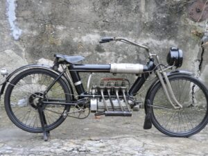 Pierce Four, 1910