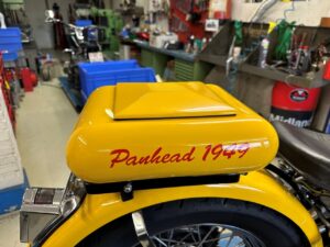 Harley-Davidson Panhead Bobber "Milwaukee Vibrator" 1949