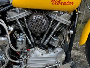 Harley-Davidson Panhead Bobber "Milwaukee Vibrator" 1949