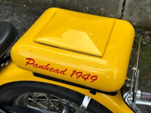 Harley-Davidson Panhead Bobber "Milwaukee Vibrator" 1949
