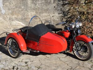 Harley-Davidson OHV Knucklehead 1947 with right hand sidecar