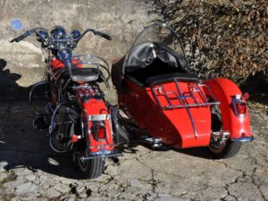 Harley-Davidson OHV Knucklehead 1947 with right hand sidecar