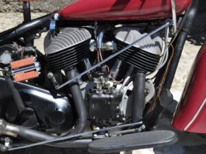 Indian Chief 74" 1947 red