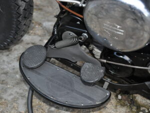 Harley-Davidson Flathead WLDR (Competition) Semi Racer